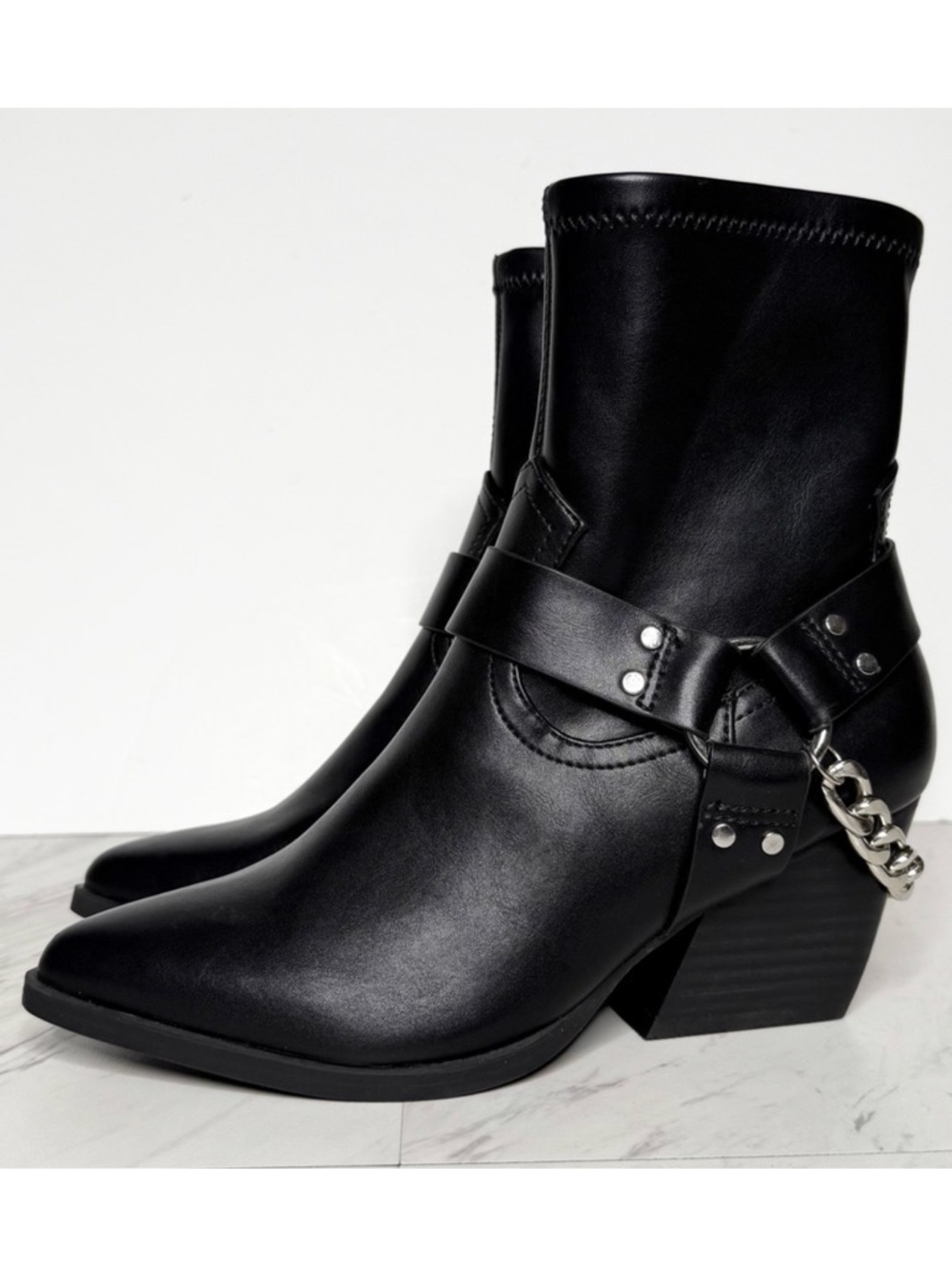 DV Dolce Vita Keeler Harness Black Pointy Toe Bootie 6